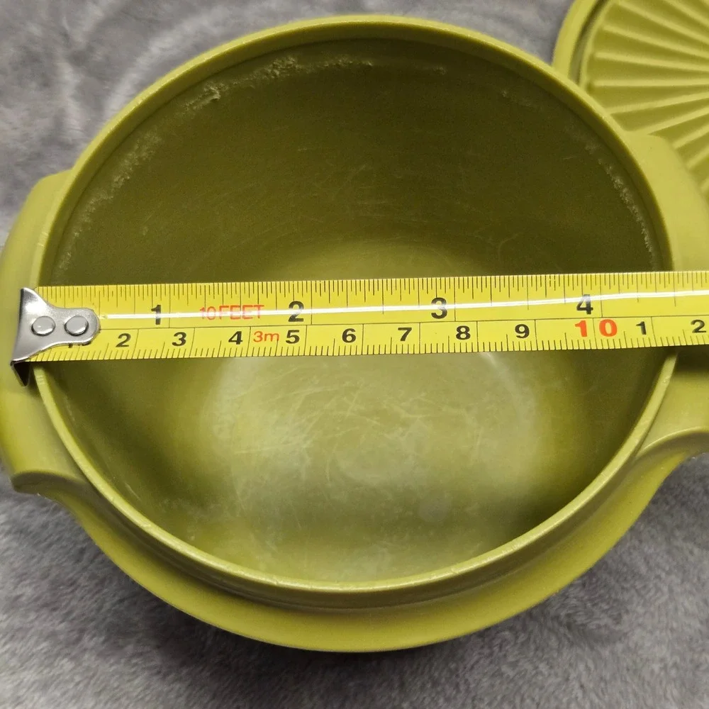 Vintage Tupperware Avocado Green Servalier Bowl with Sunburst Lid 812-42 USA